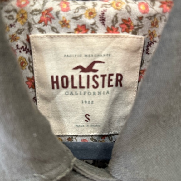 Hollister Quilted Jacket - Picture 3 of 5